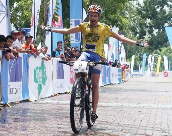 Fabian Giger (Rabobank/Giant) wins the stage