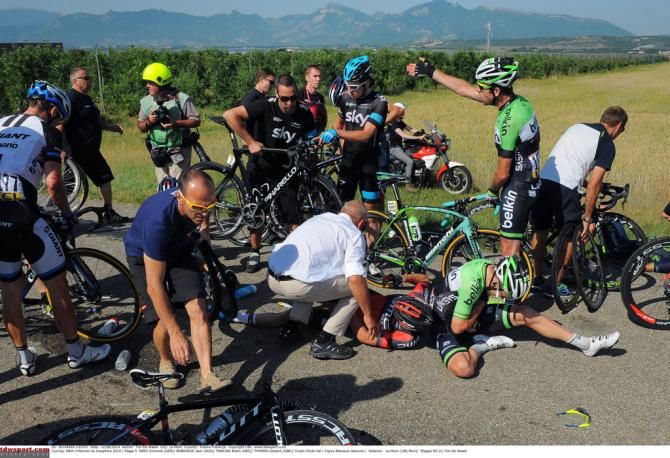 Jack Bobridge (Belkin) in the middle of the carnage
