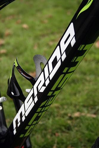 Merida Carbon FLX Team-D's carbon bottle cage.
