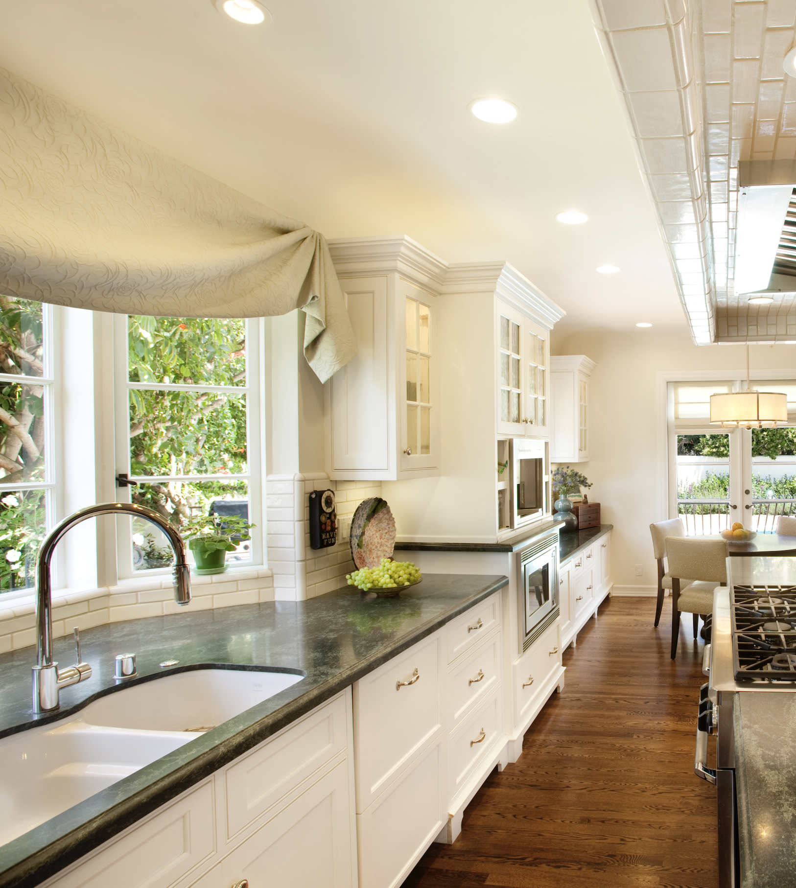 White kitchen cabinet ideas | Real Homes