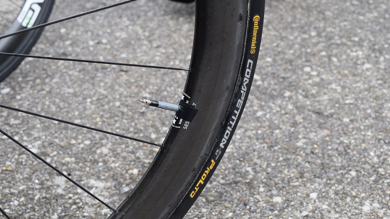 Tape at the tubular valves prevents any valve rattle