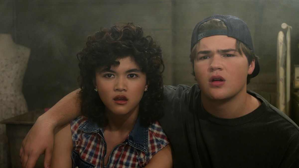 Sam Morelos and Maxwell Acee Donovan in That '90s Show