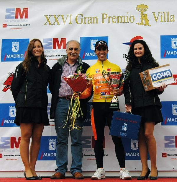 Stage 1 winner Jonathan Castroviejo (Euskaltel-Euskadi) earned the first leader's jersey.