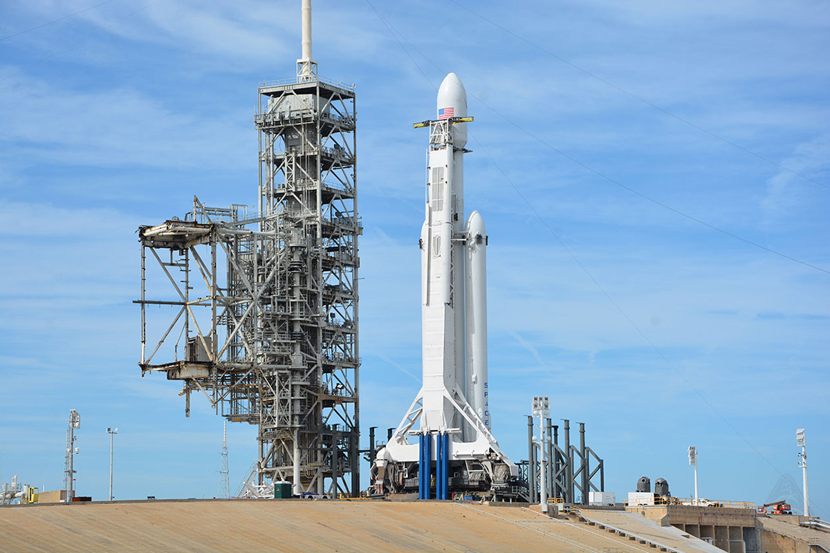 Spacexs First Falcon Heavy Rocket Mission In Photos Page 4 Space