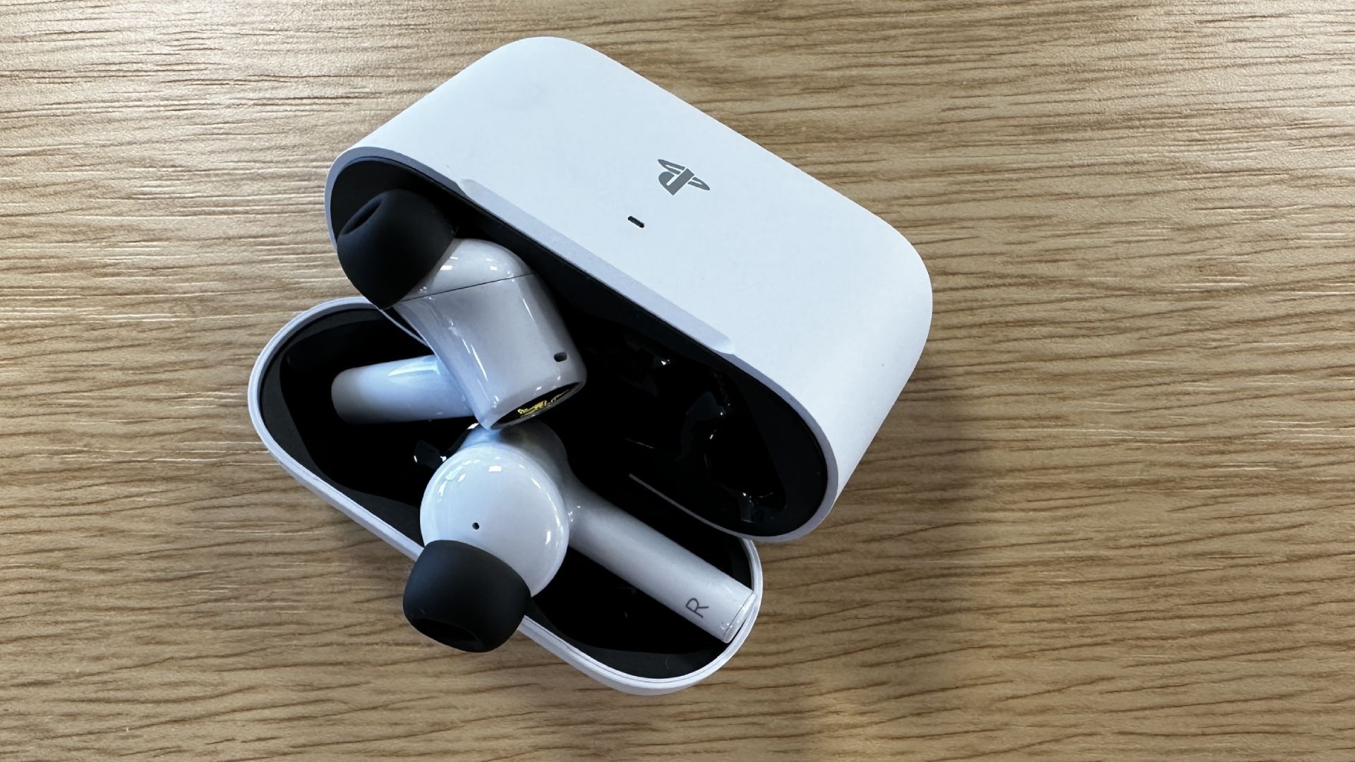 ヘッドホン Razer Hammerhead Hyperspeed PS5 Razer Hammerhead HyperSpeed | PlayStation