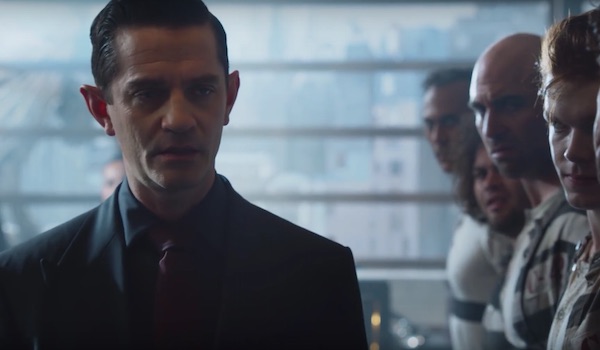 New Gotham Clip Introduces James Frain's Powerful And Sketchy Theo ...