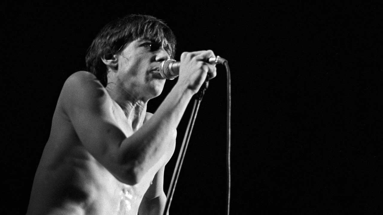 Iggy Pop onstage, 1973