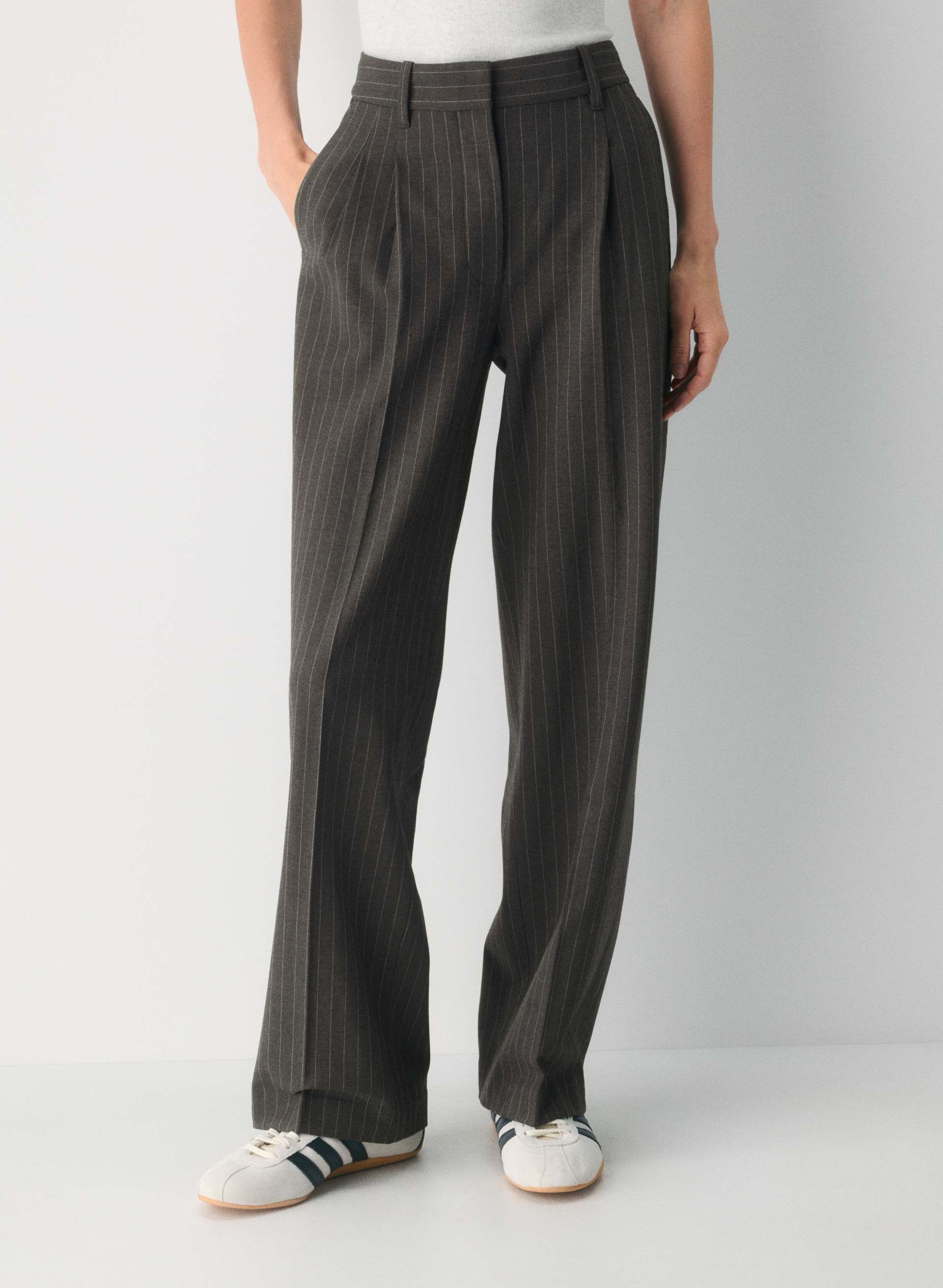aritzia,