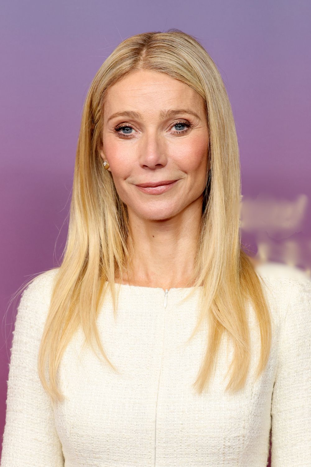 Gwyneth Paltrow with a thickening haircut