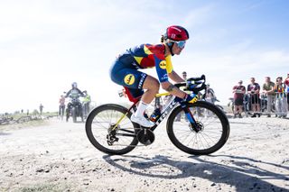 'It's so, so hard. I just want to cry' - Lidl-Trek left fruitless at Paris-Roubaix Femmes despite multiple attacks