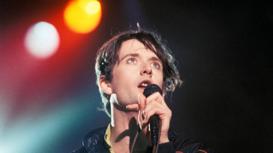 UNITED KINGDOM - JULY 14: T IN THE PARK Photo of Jarvis COCKER and PULP, Jarvis Cocker performing live onstage (Photo by Marc Marnie/Redferns)