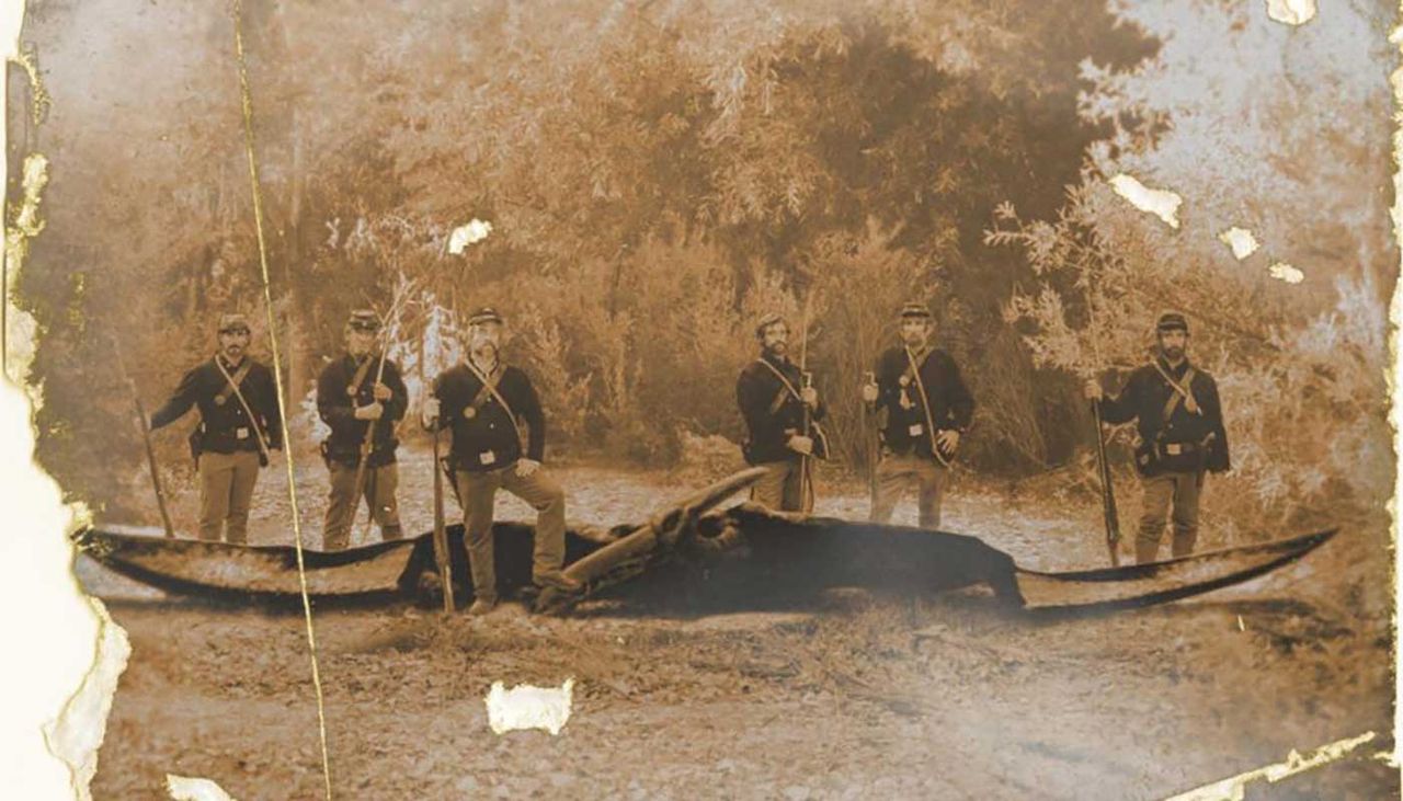 A US preacher is using this hoax photograph to claim civil war soldiers fought dinosaurs