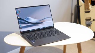 Asus Zenbook S14 OLED UX5406 review