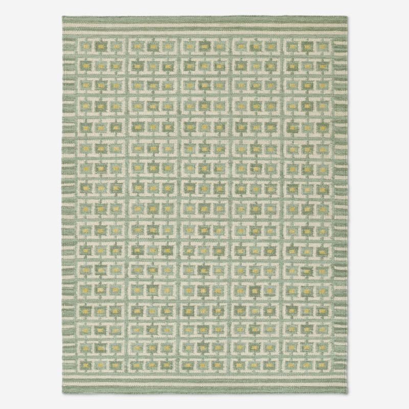 green patterned rug