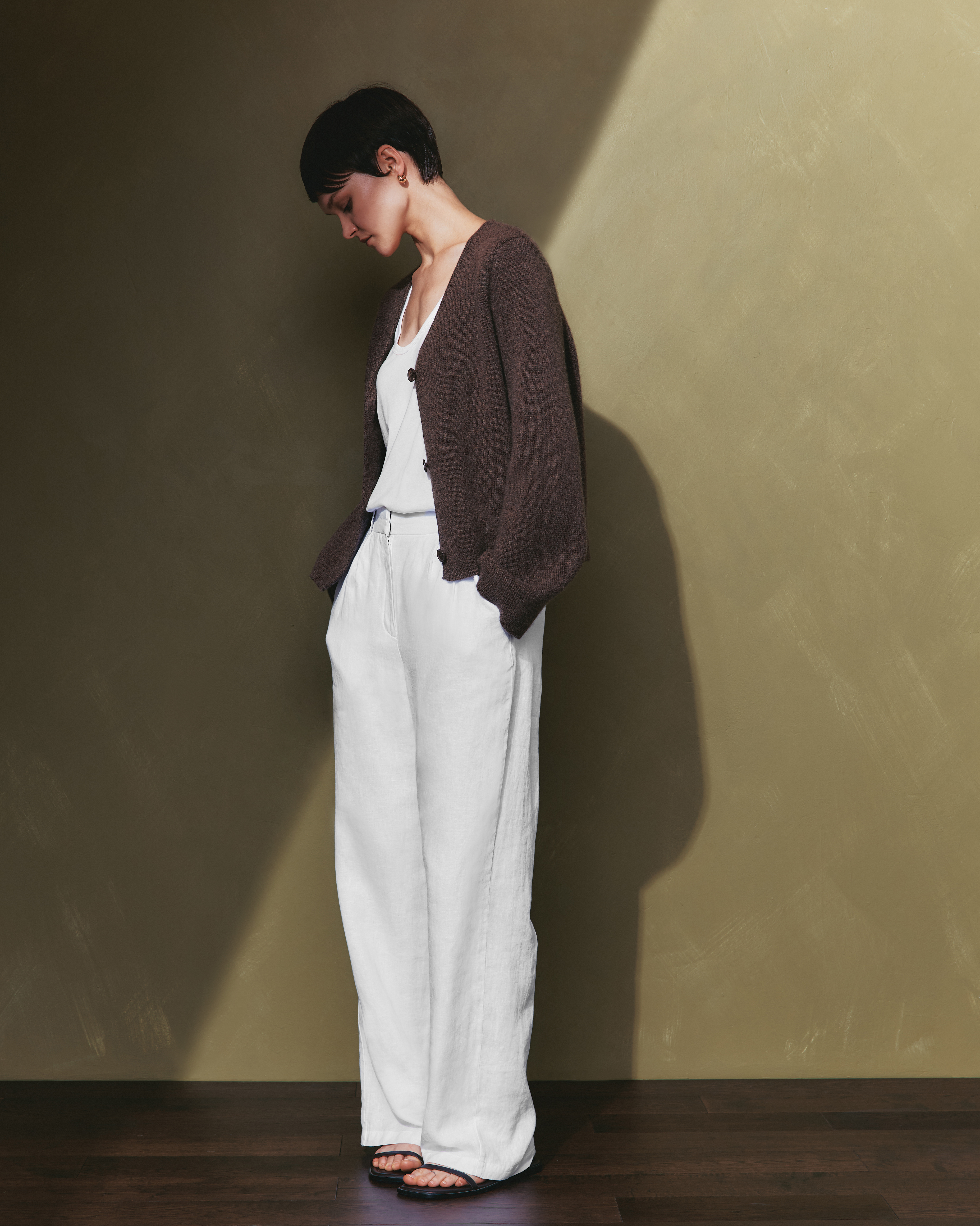 100% European Linen Pleated Trouser in White