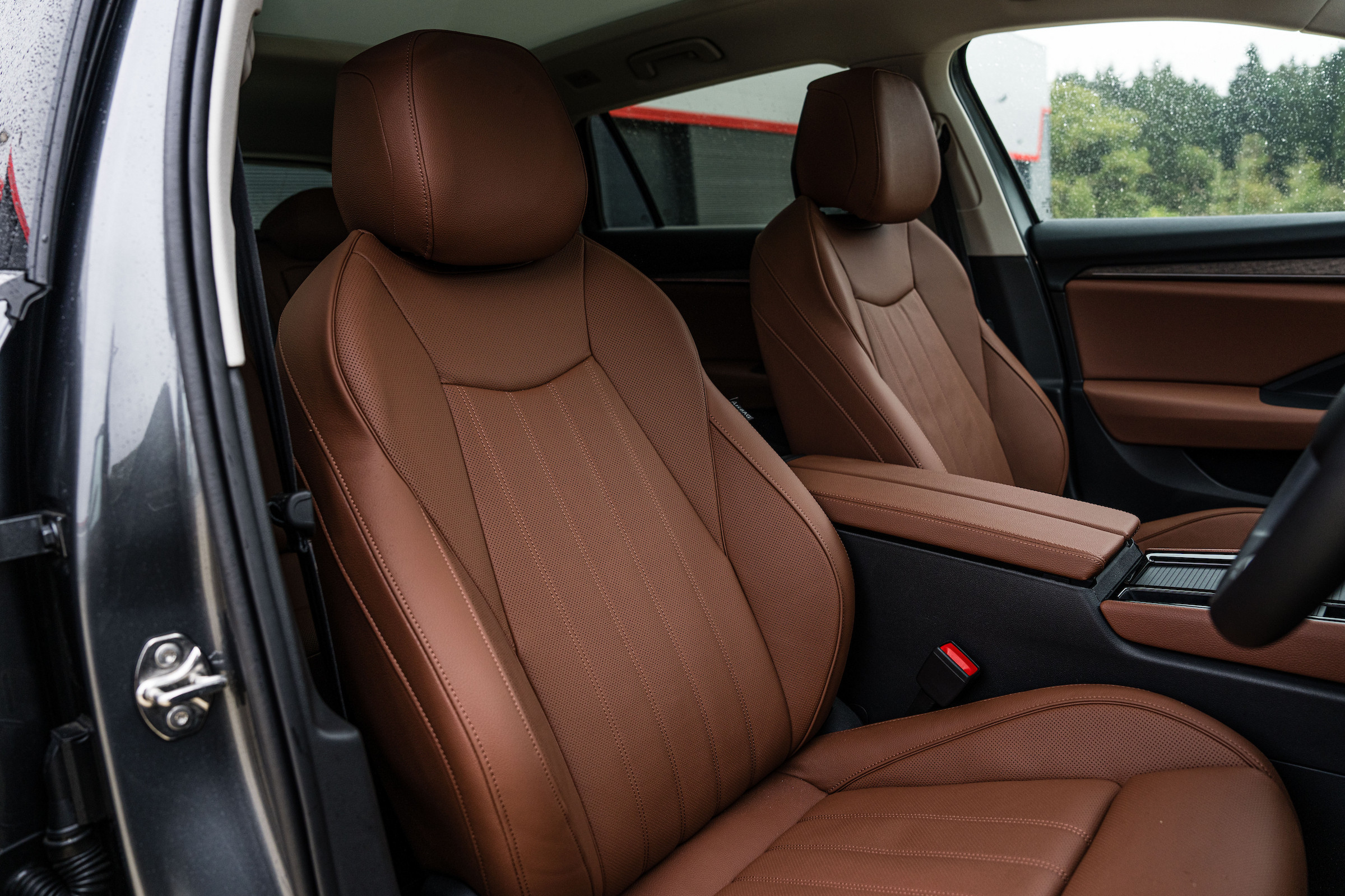 Inside the Škoda Superb Mk4 estate