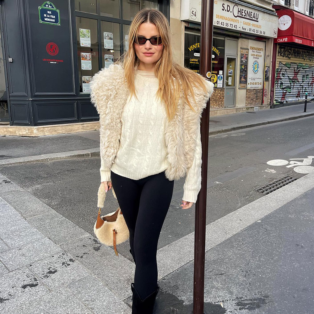 French Women Style Leggings With These Cool Items to Look Chic