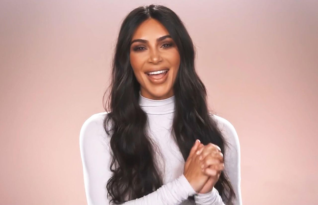 How to watch Keeping Up With The Kardashians: Kim Kardashian West in a scene from the ©E! Entertainment TV show: Keeping Up with the Kardashians - season 18 - E1 (2020)