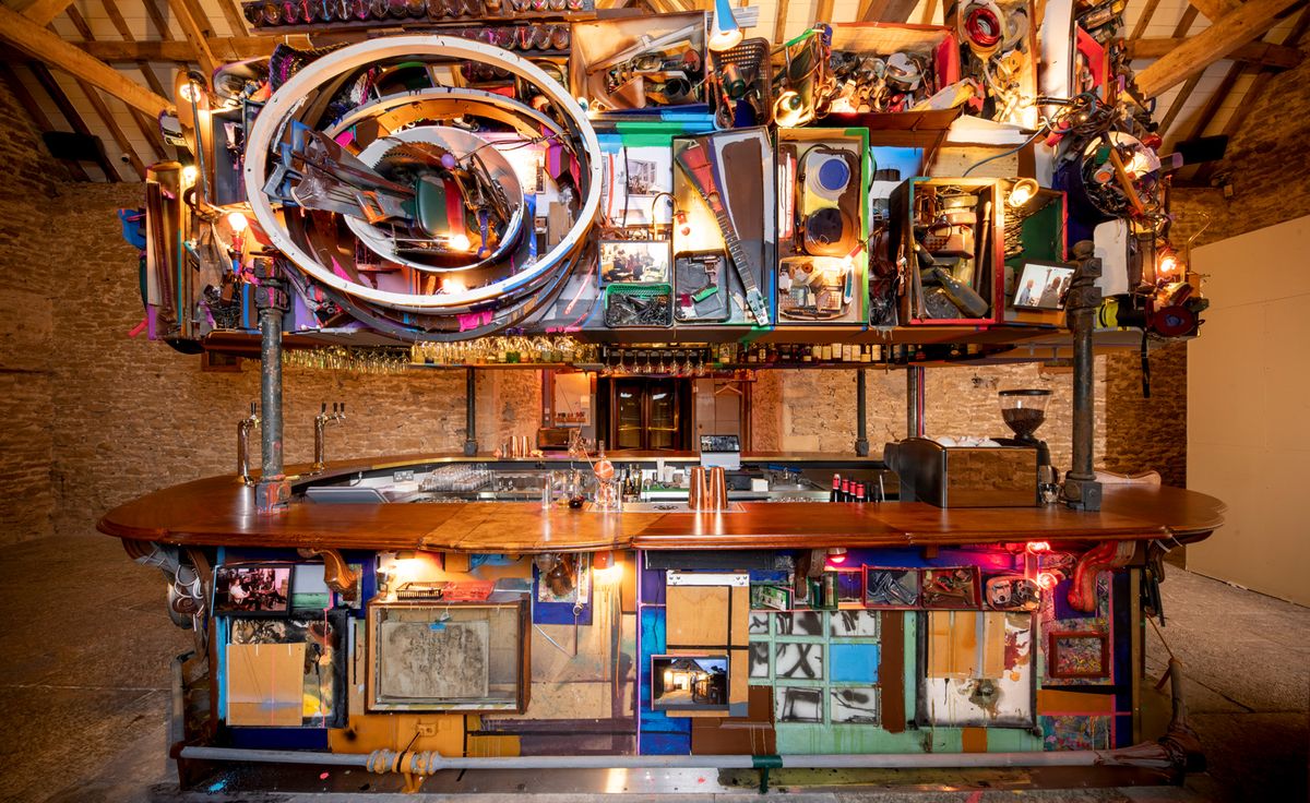 Roth Bar at Hauser & Wirth Somerset: art you can drink in - Vimarsana News