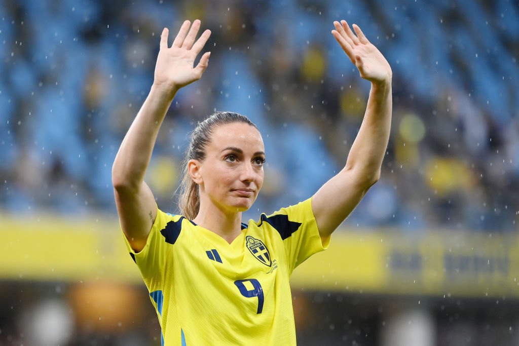 Kosovare Asllani of Sweden acknowledges the fans after the draw in the UEFA Women's EURO 2025 qualifying match between Sweden and England at Gamla Ullevi on July 16, 2024 in Gothenburg, Sweden.