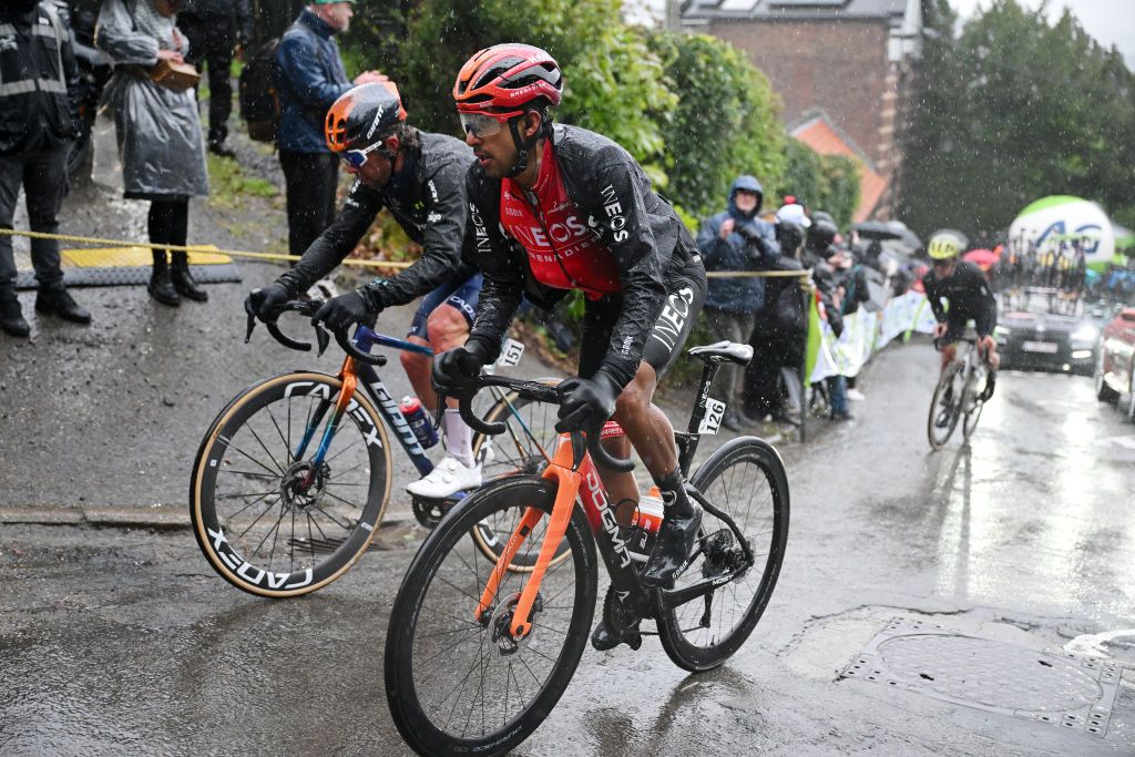 Michael Matthews and Brandon Rivera suffer in the rain