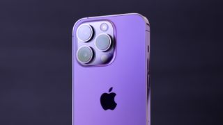 Dos violet de l'iPhone 14 Pro