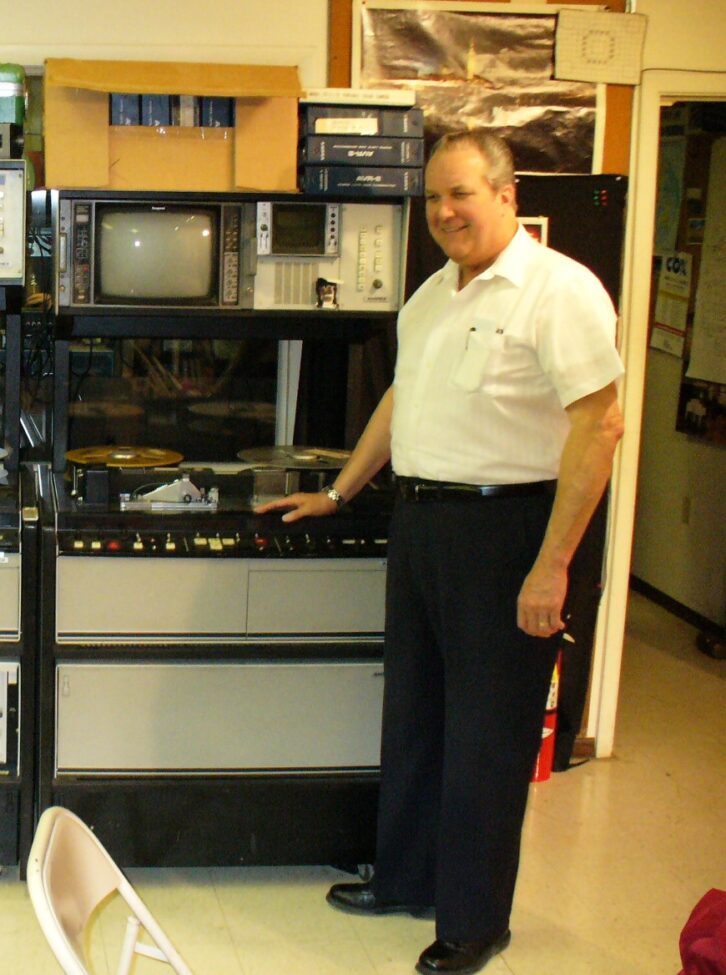 Ed Miller shows off 2-inch VTRs during an SBE meeting in 2010.