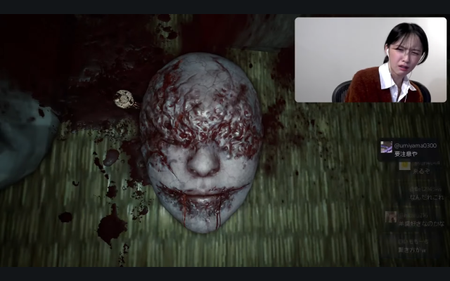Silent Hill f streamer reacting to terrifying mask