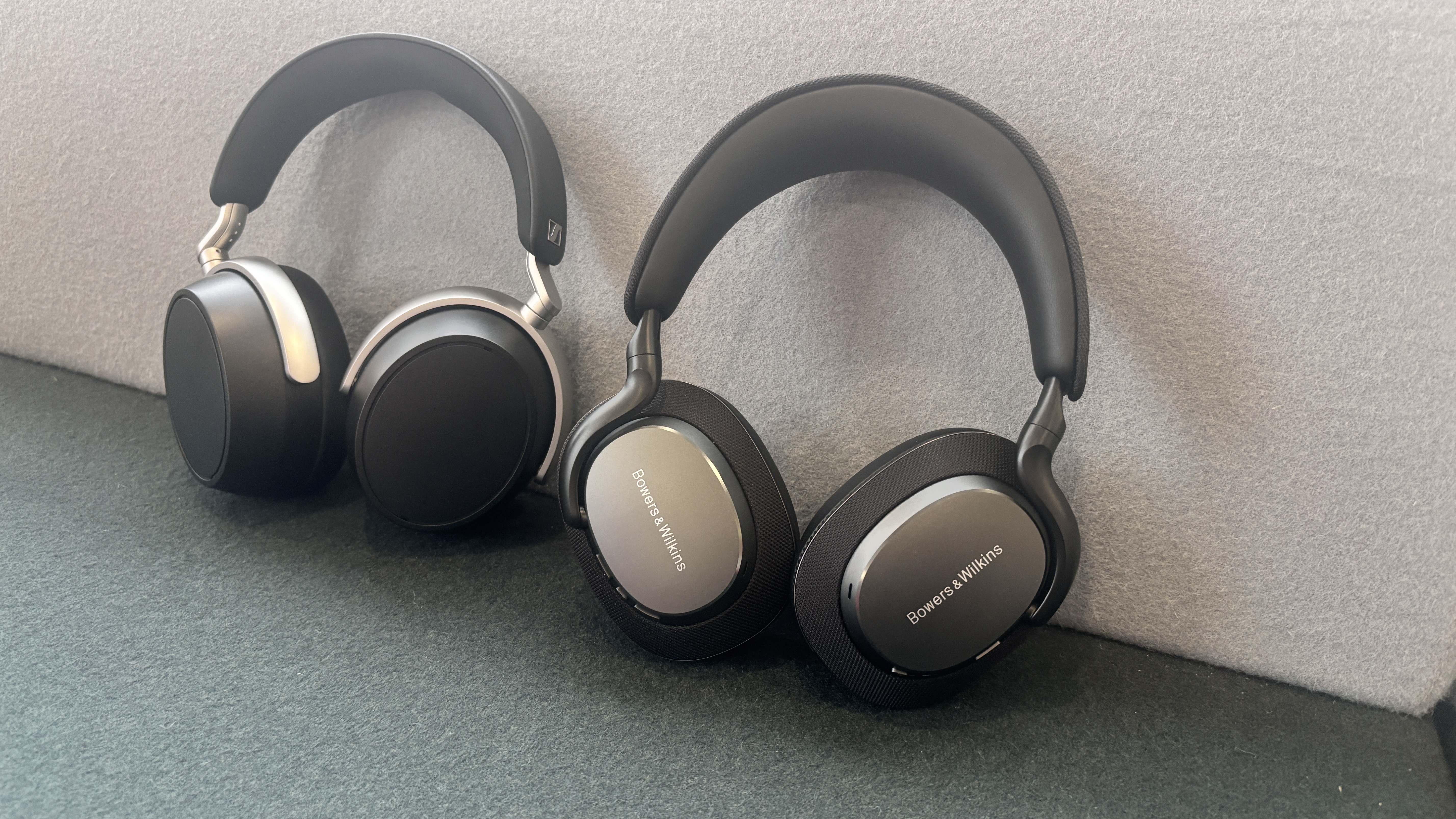 Sennheiser HDB 630 vs Bowers and Wilkins Px7 S3