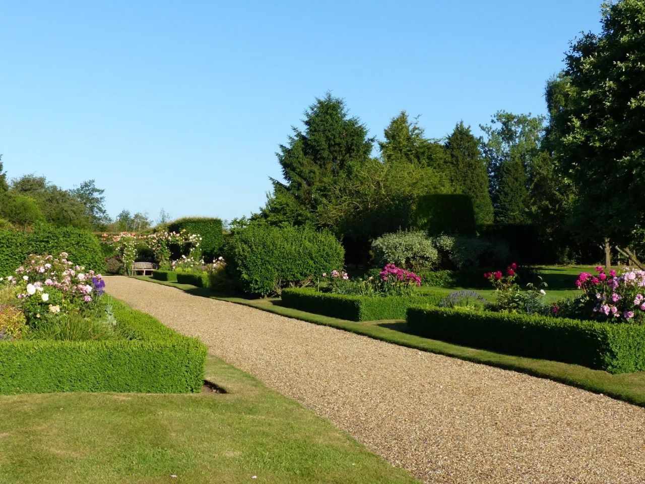 Images of the gardens of Ayot Bury, Hertfordshire