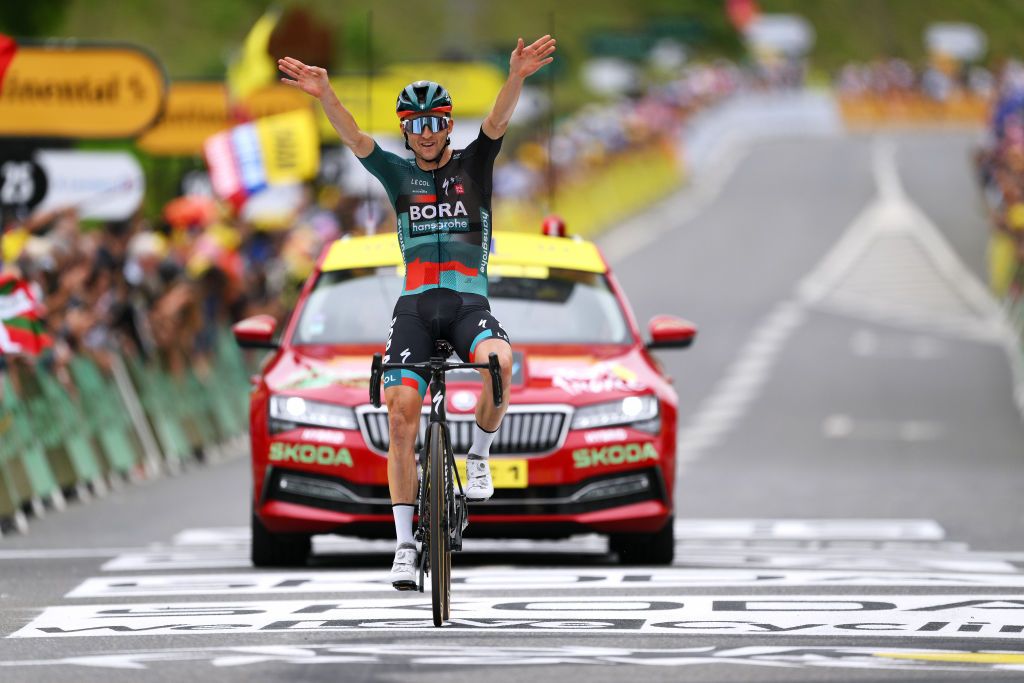 LARUNS FRANCE JULY 05 Jai Hindley of Australia and Team BORAHansgrohe celebrates at finish line as stage winner during the stage five of the 110th Tour de France 2023 a 1627km stage from Pau to Laruns UCIWT on July 05 2023 in Laruns France Photo by David RamosGetty Images