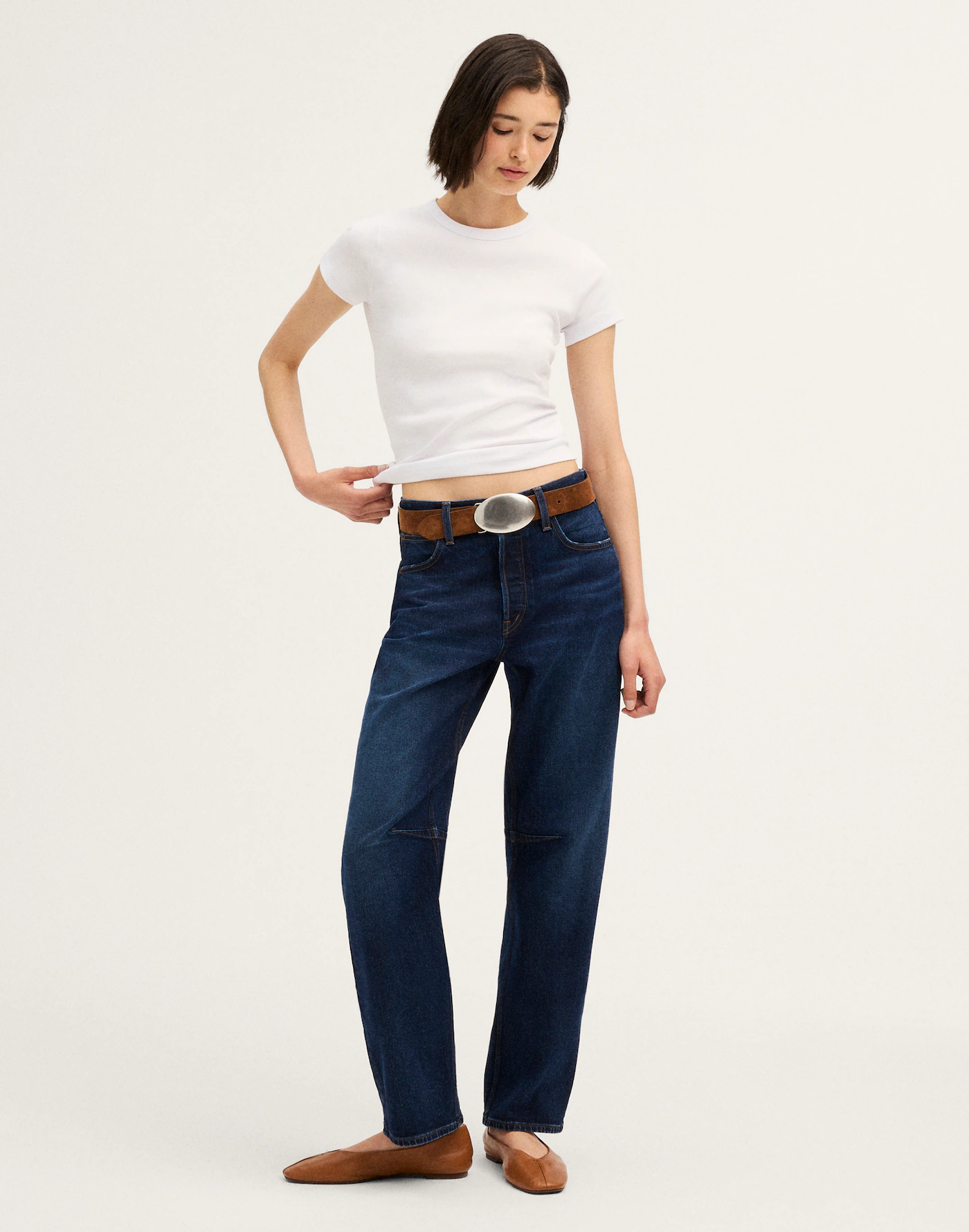 The Petite Darted Barrel-Leg Jean in Comfort Stretch