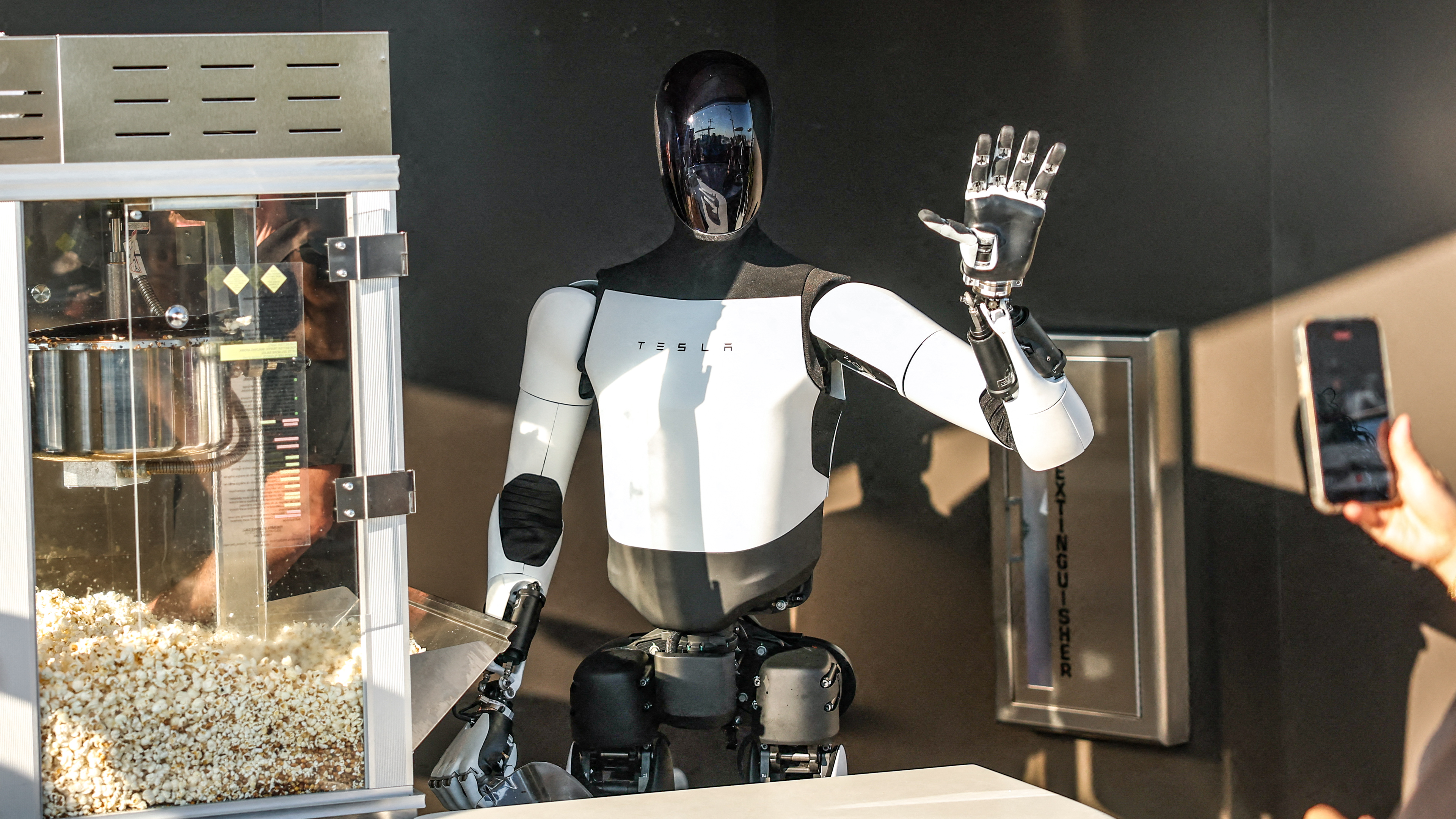 Tesla Optimus humanoid robot concept