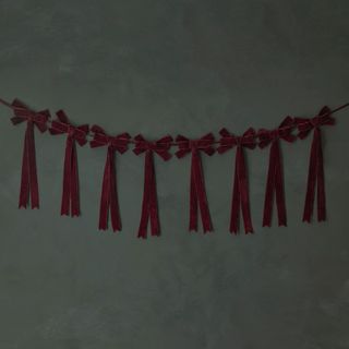 dark red bow velvet garland