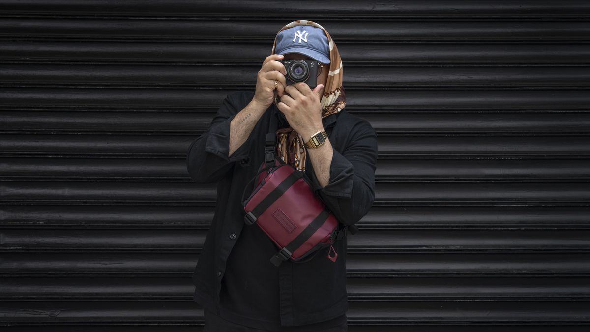 The Wandrd Rogue V2 sling 4L