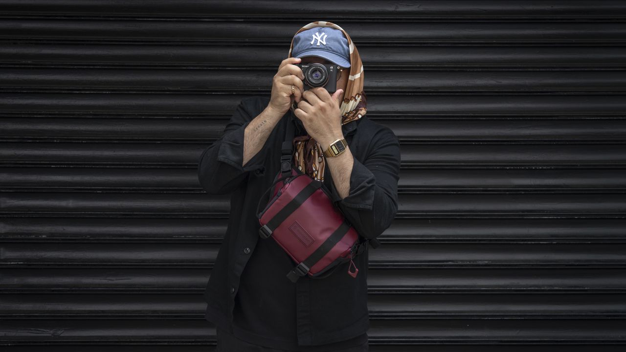 The Wandrd Rogue V2 sling 4L