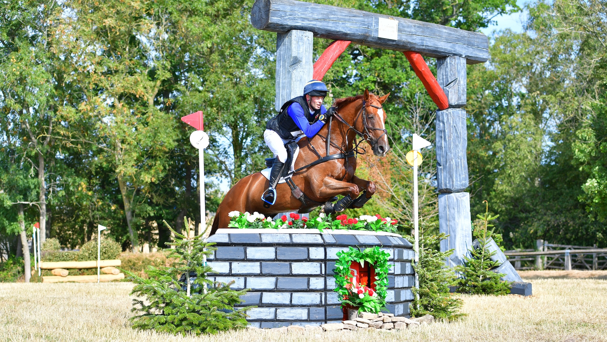 Henry Dove and Godsend Du Givre win the novice restricted championship at Hartpury