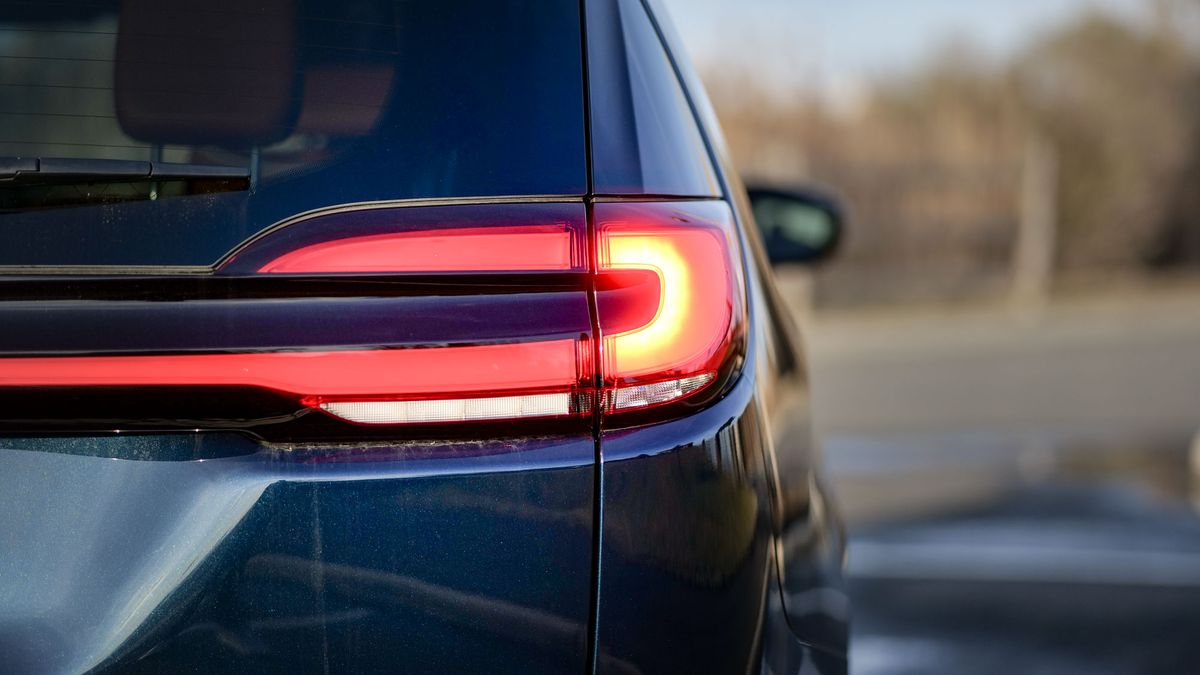 2024 Chrysler Pacifica Hybrid Pinnacle review.