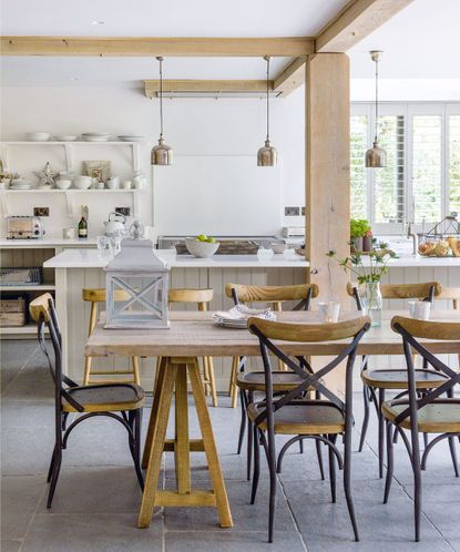 Modern farmhouse kitchen