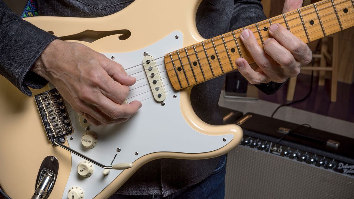 Eric Johnson and Fender release first contoured Stratocaster Thinline