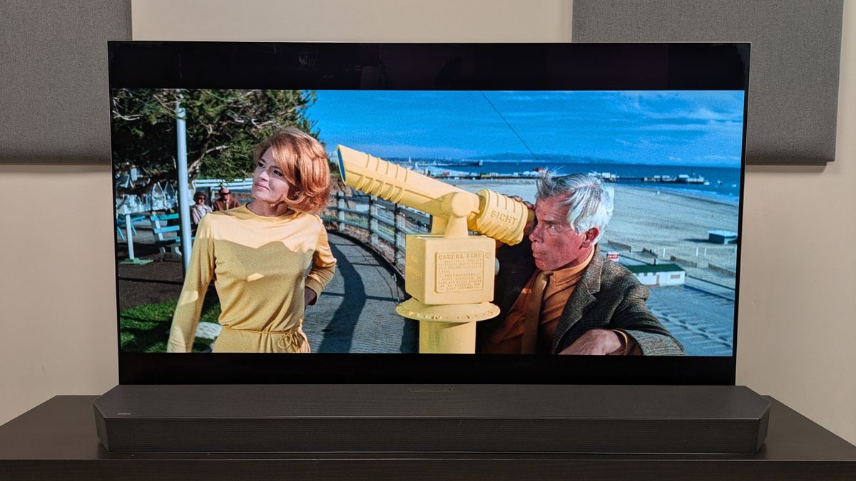 Point Blank 4K Blu-ray showing Walker and Chris by a yellow telescope, shown on LG G5 OLED