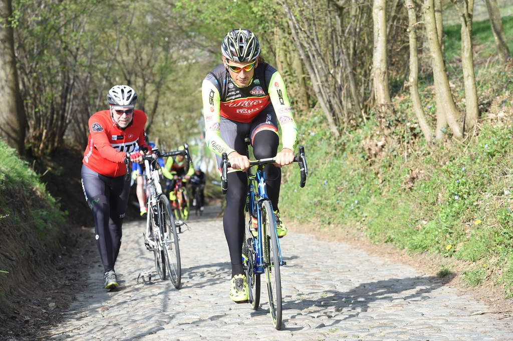 Pippo Pozzato makes his 50th appearance in a monument at Flanders