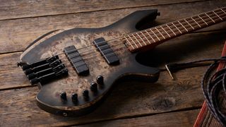 Cort Space 4 Bass