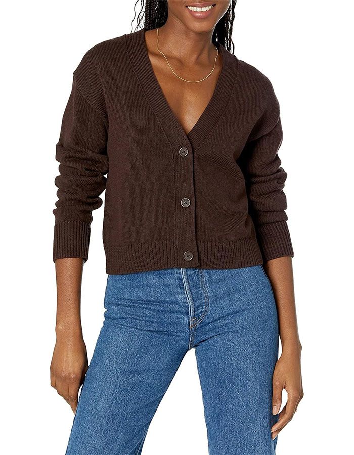 Amazon Essentials Women's Relaxed Fit V-Neck Cropped Cardigan, Espresso, Small
