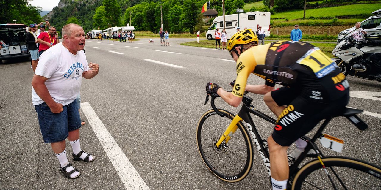 Jonas Vingegaard&#039;s father, Claus, cheers him in from the roadside in the Pyrenees