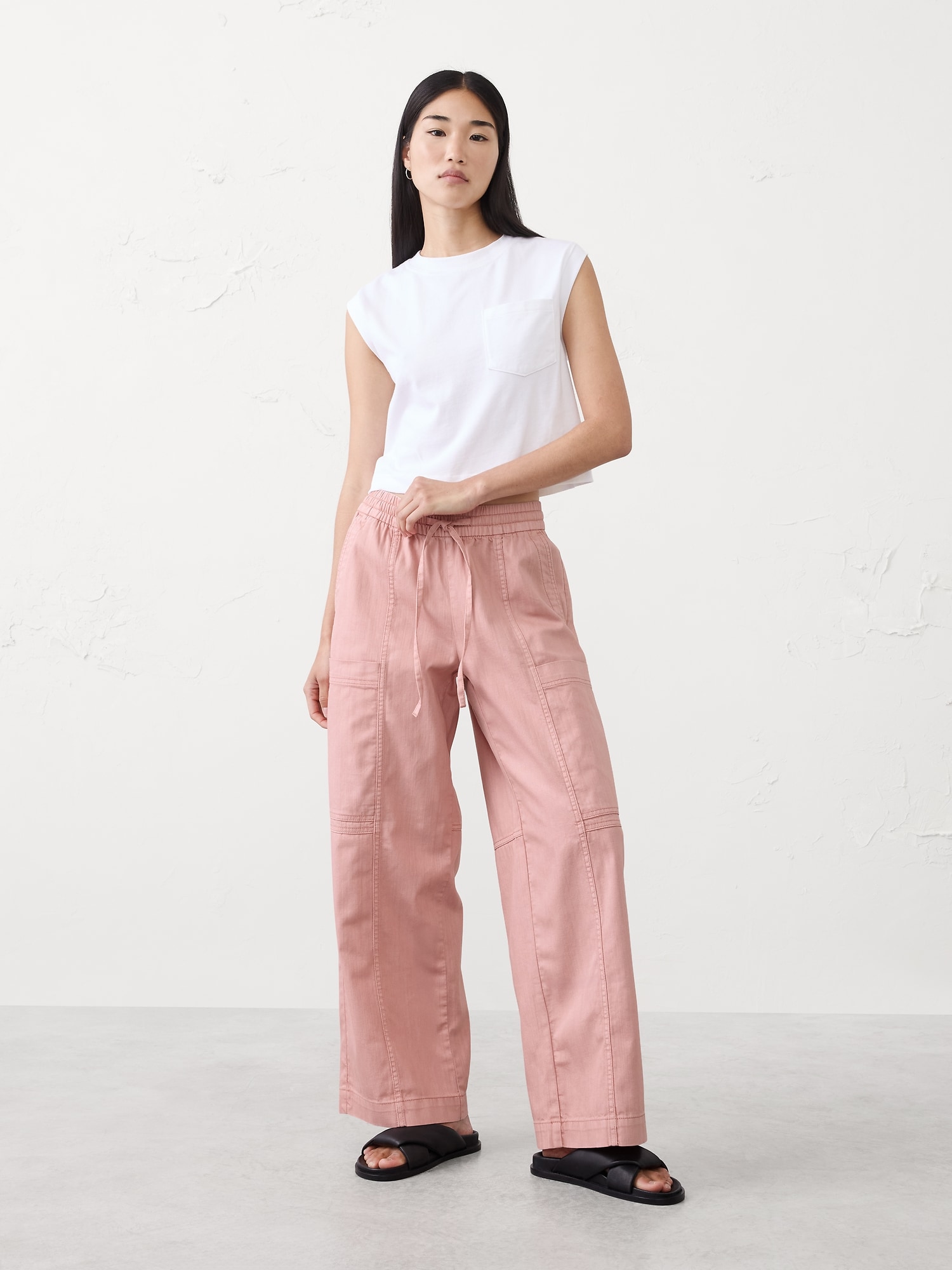 Wide-Leg Mid-Rise Cargo Pull-On Jean