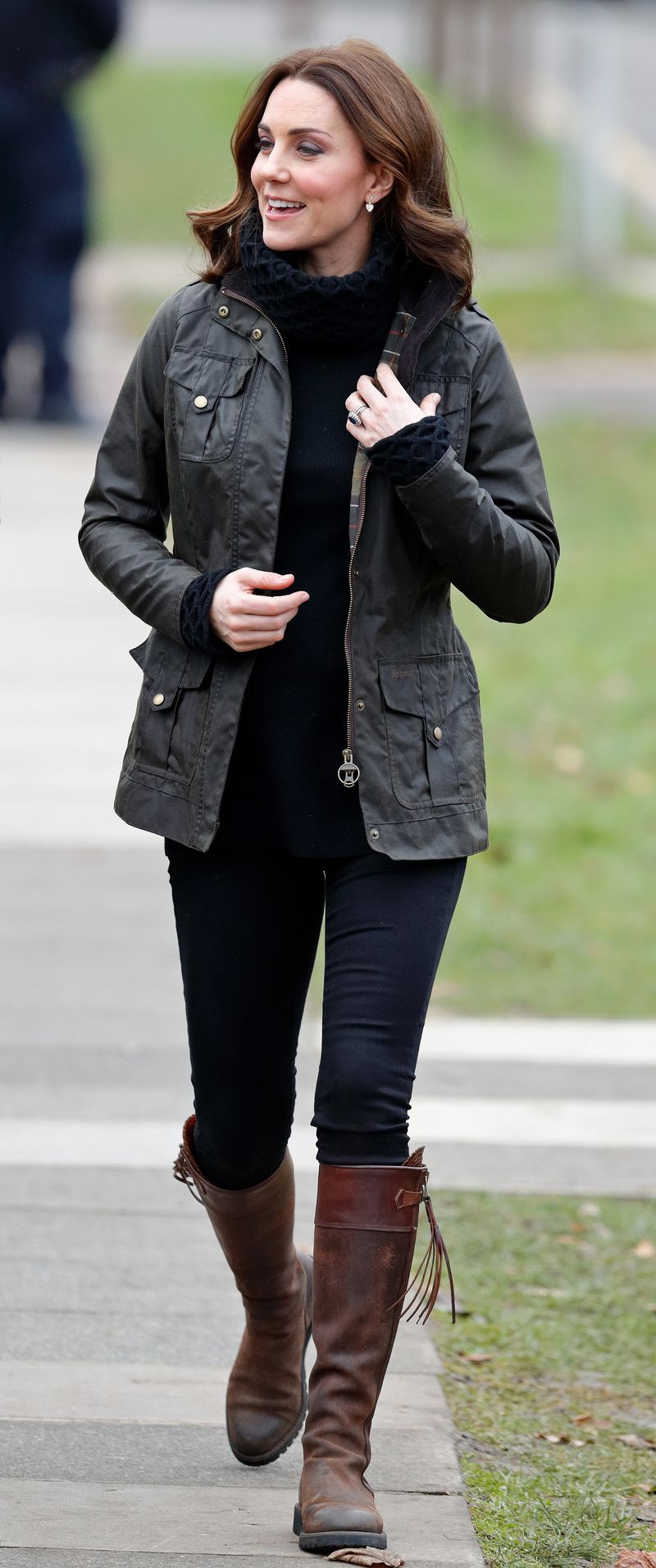 Clothing, Street fashion, Jacket, Jeans, Footwear, Outerwear, Coat, Fashion, Snapshot, Leather,