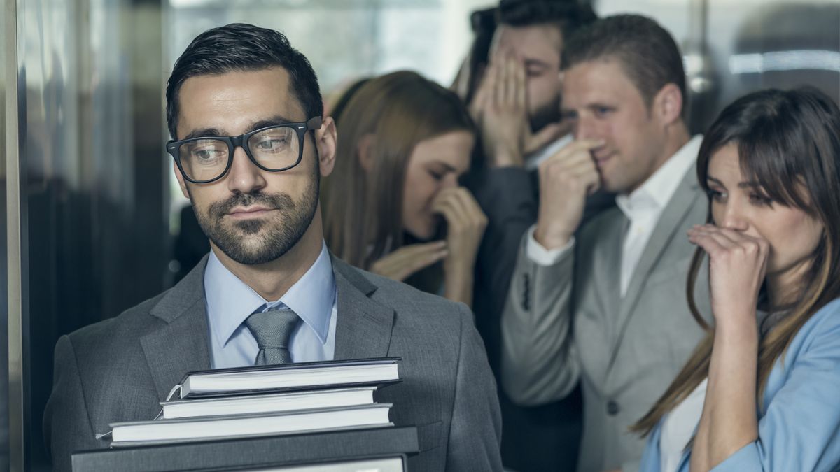 Wie Sage Ich Meinem Mitarbeiter Dass Er Stinkt www.kiplinger.com