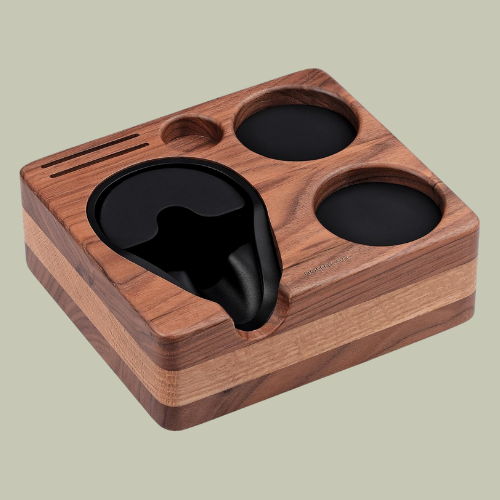 Normcore, Tamping Station