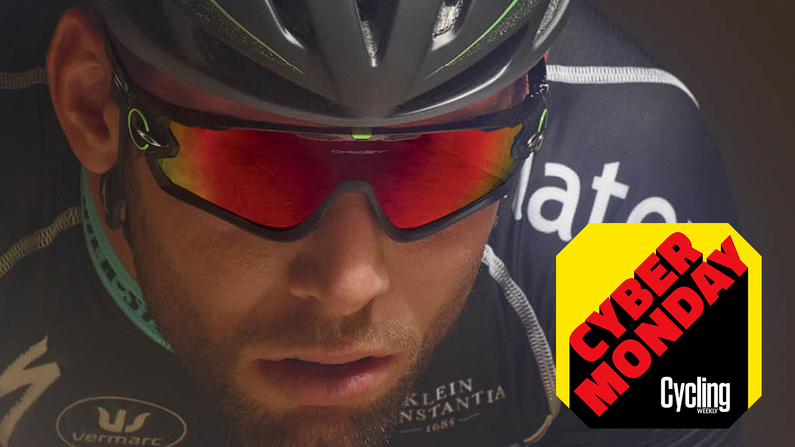 Mark Cavendish wearing Oakley Jawbreaker sunglasses with the Cycling Weekly Cyber Monday logo